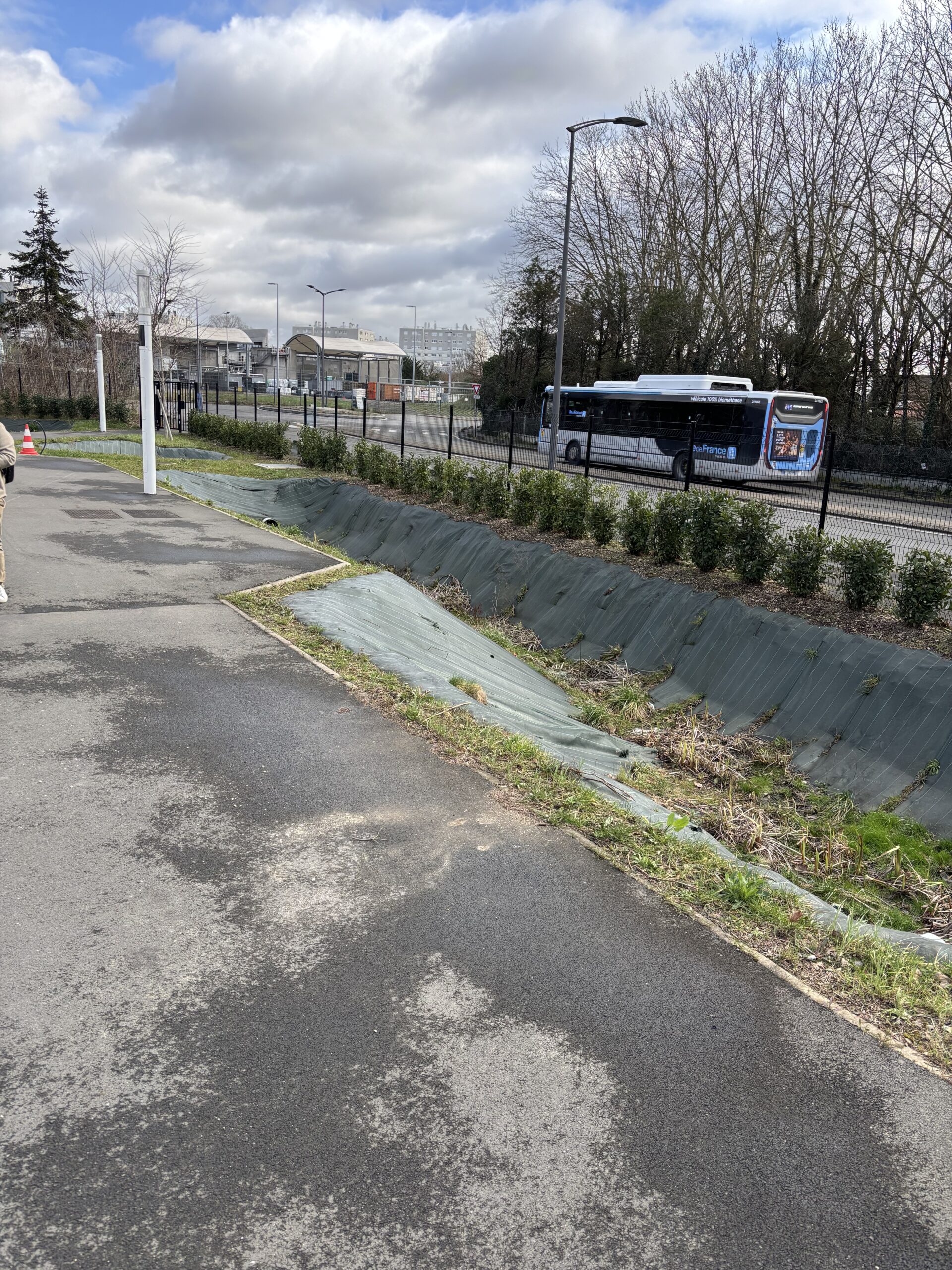 Aulnay sous bois bâtiment industriel
