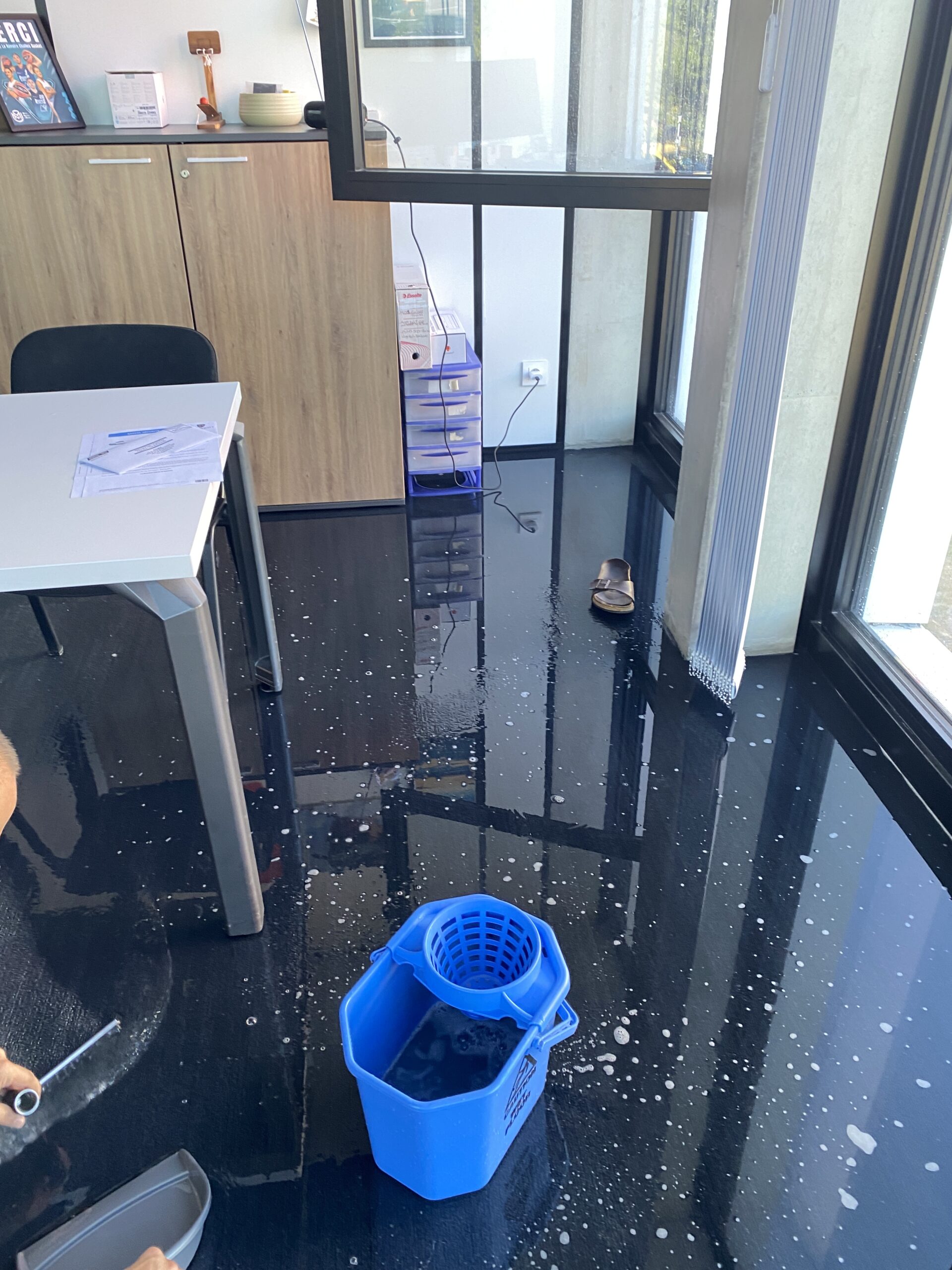 Dégât des eaux au bureau - MMO